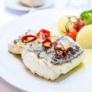 Merluza al Ajo-guindilla (Cogote, lomo o cola)