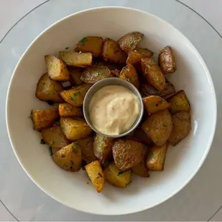 32. Patatas bravas