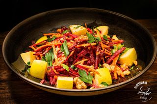 Фитнес салата с печени орехи (400г)