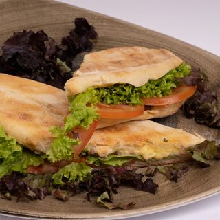 Topli sendvič sa kulenom