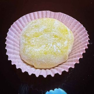 Mochi with orange-lemon mousse cream and cream cheese