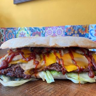 Mollete Alhambra -Estilo Burguer