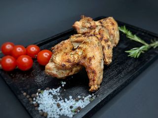 Куряче крило на мангалі     (замовлення приймаються від 200грам) (100g)
