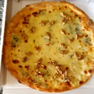 Pizza  walnut