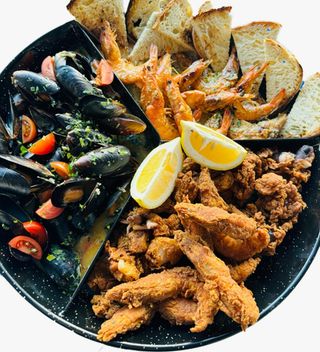 Platou mediteranean pentru 4 persoane