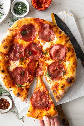 Pizza Calabresse