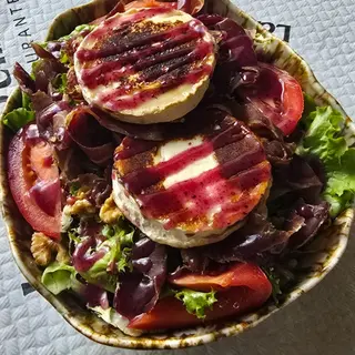 Ensalada de cecina y queso de cabra