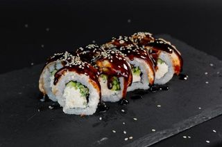 Рол Філадельфія з вугрем 290г.