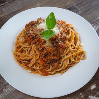 PATES BOLOGNAISE