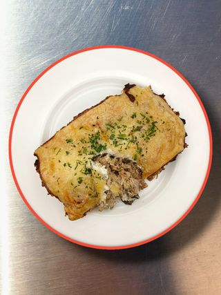 Pita sa piletinom, pečurkama i slaninom