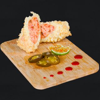 Rolls w panko z pikantną sałatką krabową (2 szt.)