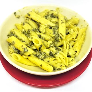 Makaron penne ze szpinakiem i serkiem feta