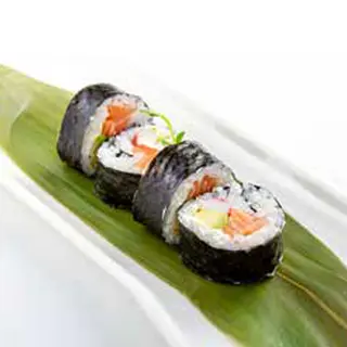 1084. Futomaki De Salmón (5 Pzs.)