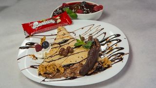 Palačinka sa eurokremom i čokoladnom bananom