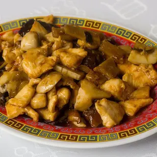 Pollo con bambú y setas