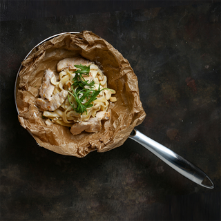 Հավով, ռուկոլայով և արջընկույզով