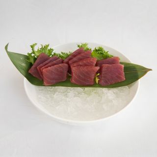 41. Sashimi maguro