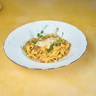 Taljatele sa pršutom i tartufima