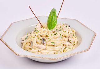 LINGUINE AL FREDO