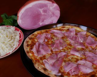 Pizza Jamona (35 Cm.)