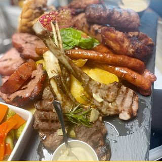 Platou haiducesc recomandat pentru 4 persoane