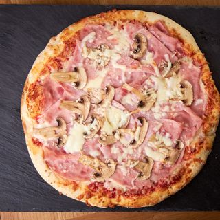Pizza Prosciutto e Funghi