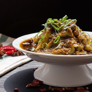 Insalata di melanzane con salsa di peperone 烧椒茄子