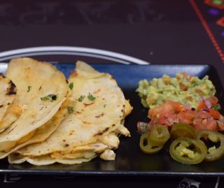 QUESADILLAS DE POLLO (3 Uds)