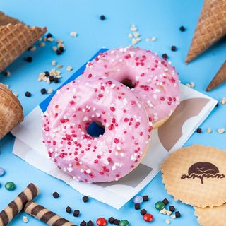 მარწყვის დონატი