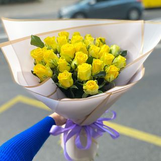 Букет з 25 жовтих троянд