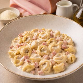Tortellini Panna & Prosciutto