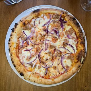Pizza Tonno e Cipolla