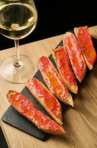 Pan Tostado con Tomate