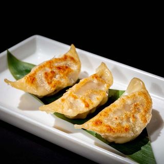 074.Gyoza alla piastra