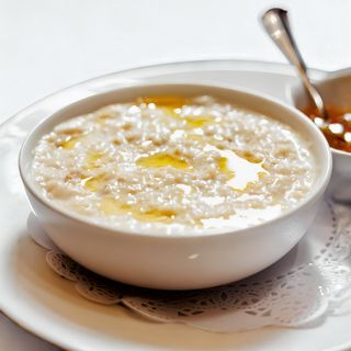 Каша вівсяна з медом на молоці (380г)