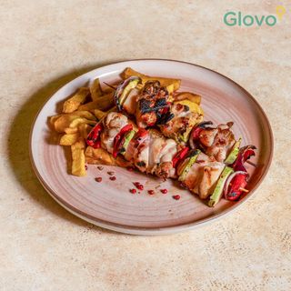 Frigărui pui cu legume