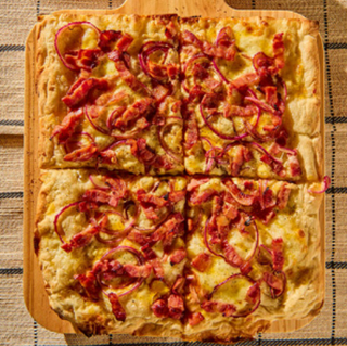 Pizza Carbonara (27.5 Cm. x 25 Cm.)