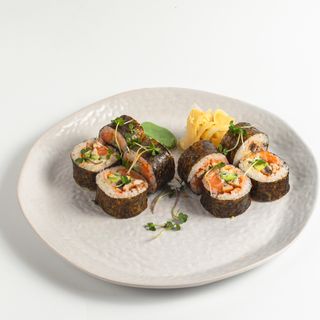 Сумо з лососем та вугрем ( 295г) 