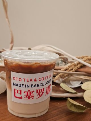 Iced latte mandarín