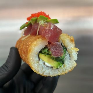 HOT DOG SUSHI TUNA SPICY (DULCE, SALADO Y PICANTE SUAVE)