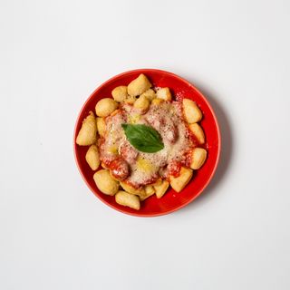 Scazzuoppoli con basilico