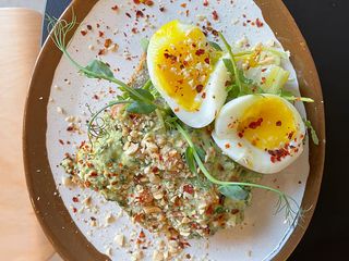 Гуакамоле тост 