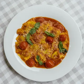 Ravioli Pomodoro Fresco