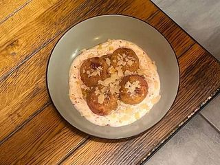 Сирники з курагою та фініками (250g)