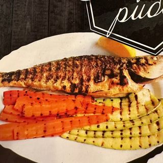 Лаврак с гриловани зеленчуци (500г)