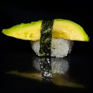 110. Nigiri de Aguacate 4P. Avocado Nigiri 4P