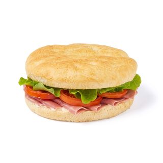 Focaccia cotto, insalata, pomodoro e maionese