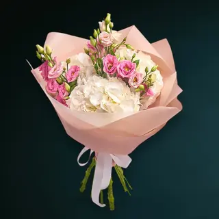 Buchet hortensie si lisianthus