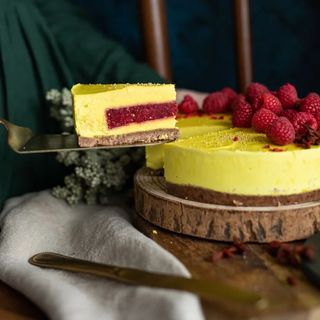 Tort de mango cu insertie de zmera