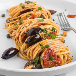 Spaghetti alla Puttanesca (1 Pasta )